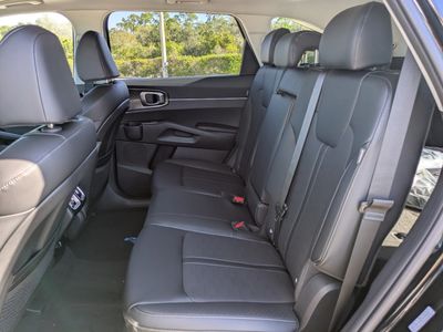 2026 Kia Sorento — photo 15 view