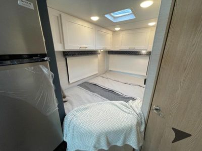 2026 Thor Motor Coach Quantum - Photo 18