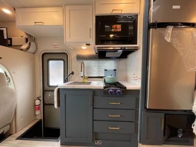 2026 Thor Motor Coach Quantum - Photo 6