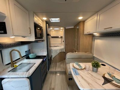 2026 Thor Motor Coach Quantum - Photo 5