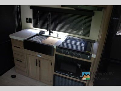 2025 Forest River RV Cherokee Grey Wolf - Photo 10