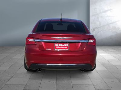 2012 Chrysler 200 - Photo 5