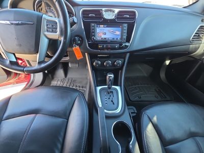 2012 Chrysler 200 - Photo 13