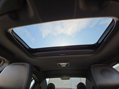 2012 Chrysler 200 - Photo 23