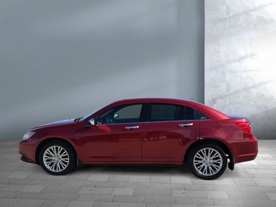 2012 Chrysler 200 - Photo 3