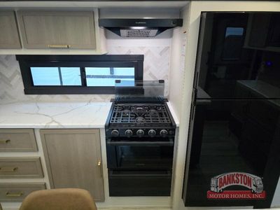 2026 Wildwood Heritage Glen 323RLI - Photo 10