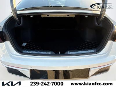 2026 Kia K5 — photo 11 view