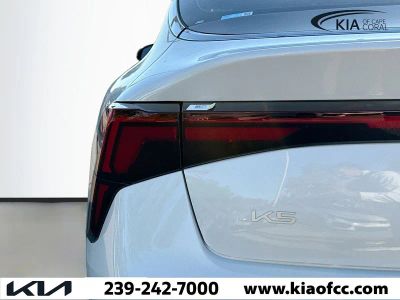 2026 Kia K5 — photo 9 view