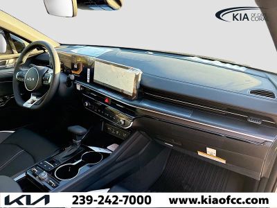 2026 Kia K5 — photo 12 view