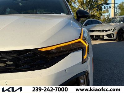 2026 Kia K5 — photo 8 view