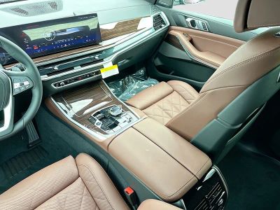 2026 BMW X5 — photo 18 view