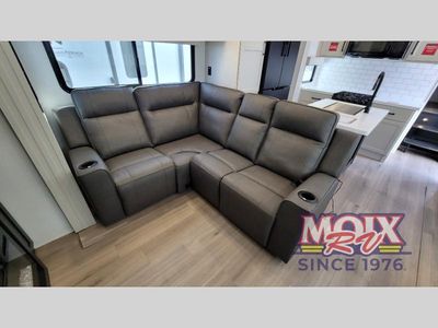 2026 Grand Design Momentum G-Class — photo 7 view