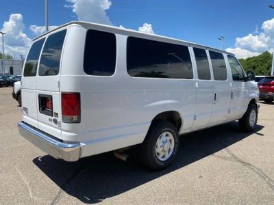 2013 Ford E-350SD — detail view