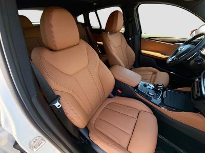 2025 BMW X4 — photo 15 view