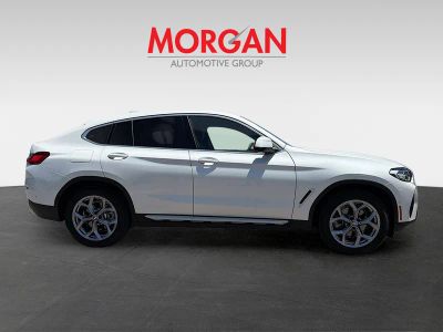 2025 BMW X4 — side profile view