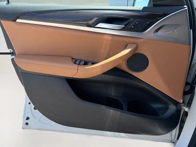 2025 BMW X4 — photo 22 view