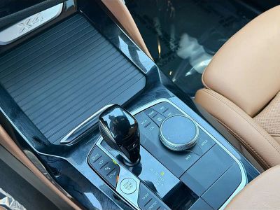 2025 BMW X4 — photo 29 view