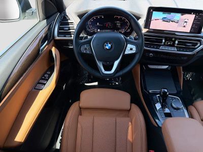 2025 BMW X4 — photo 17 view