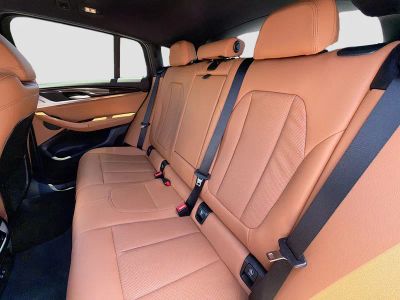 2025 BMW X4 — photo 21 view