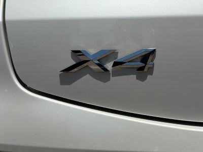 2025 BMW X4 — photo 11 view