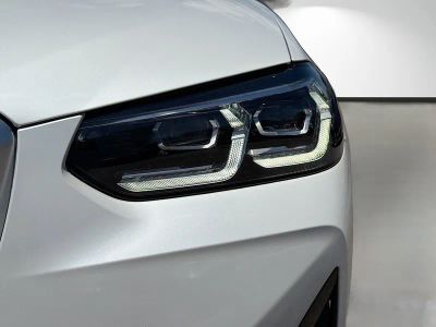 2025 BMW X4 — photo 9 view