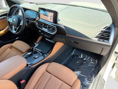 2025 BMW X4 — photo 14 view