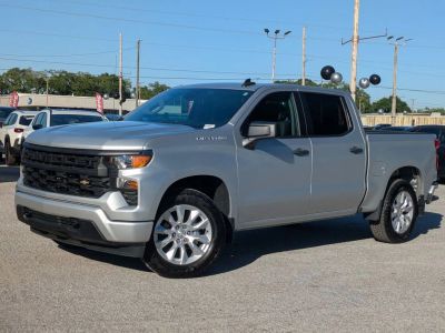 2022 Chevrolet Silverado 1500 Custom in Silver — front three-quarter view
