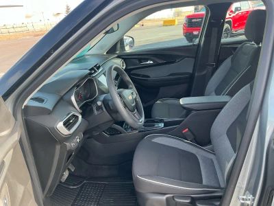 2023 Chevrolet Trailblazer — photo 9 view