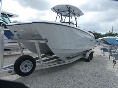 2026 Twin Vee 240 GFX2 - Photo 3
