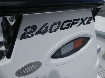 2026 Twin Vee 240 GFX2 - Photo 17