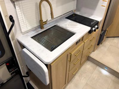 2026 Thor Motor Coach CHATEAU - Photo 10