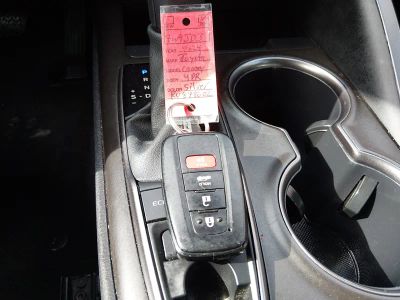 2024 Toyota Camry - Photo 15