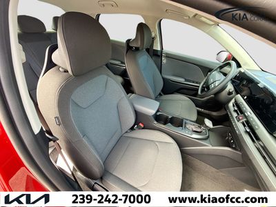 2025 Kia K4 - Photo 7