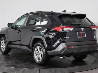 2025 Toyota RAV4 - Photo 3