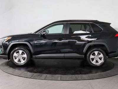 2025 Toyota RAV4 - Photo 2