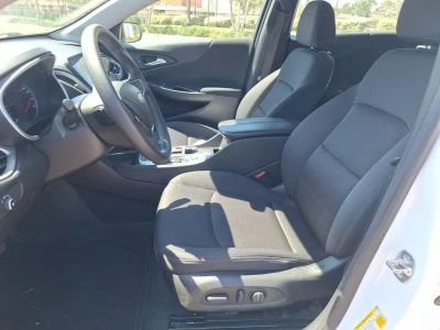 2025 Chevrolet Malibu - Photo 13