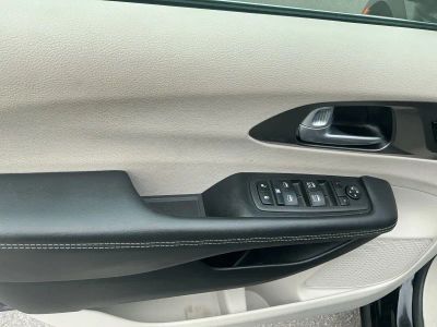 2024 Chrysler Pacifica — photo 15 view