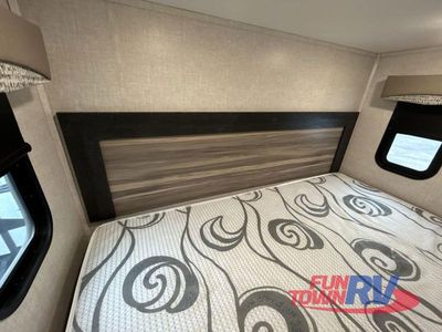 2021 CrossRoads RV Cruiser - Photo 38