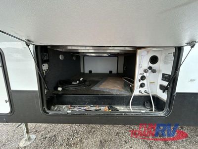 2021 CrossRoads RV Cruiser - Photo 7