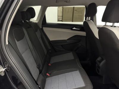 2025 Volkswagen Taos - Photo 29