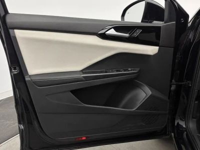 2025 Volkswagen Taos - Photo 12