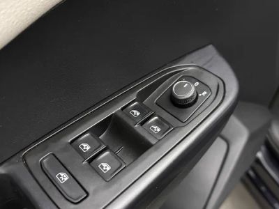 2025 Volkswagen Taos - Photo 13