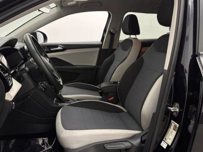 2025 Volkswagen Taos - Photo 15