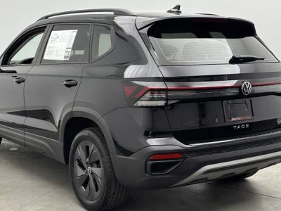 2025 Volkswagen Taos - Photo 5
