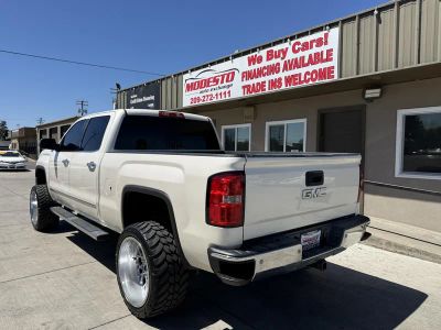 2014 GMC Sierra 1500 — detail view