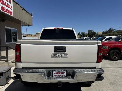 2014 GMC Sierra 1500 — interior view