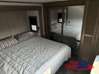 2026 Keystone RV Fuzion - Photo 32