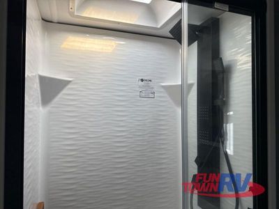 2026 Keystone RV Fuzion - Photo 31