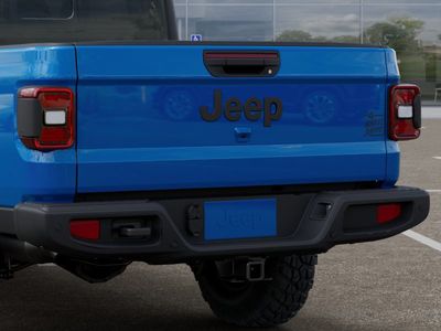 2026 Jeep Gladiator — photo 12 view