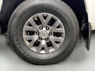 2018 Toyota Tacoma — photo 11 view